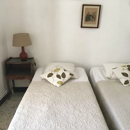 Les Mahistres Holiday home
